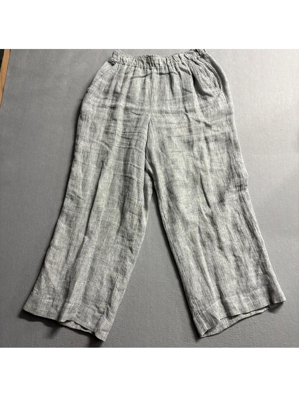 Tahari Linen Pants Womens Medium Gray White Striped Wide Leg Cropped Elastic